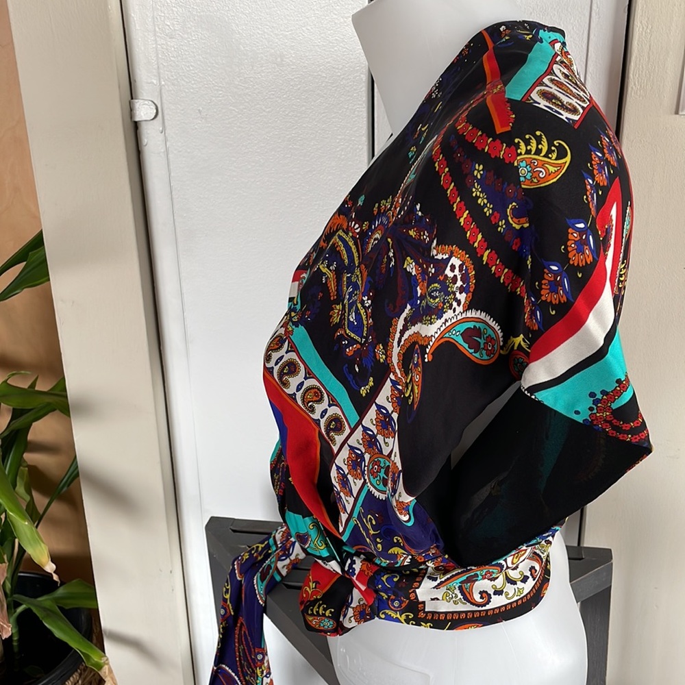 Alice + Olivia Royal paisley wrap top Large - Picture 12 of 14